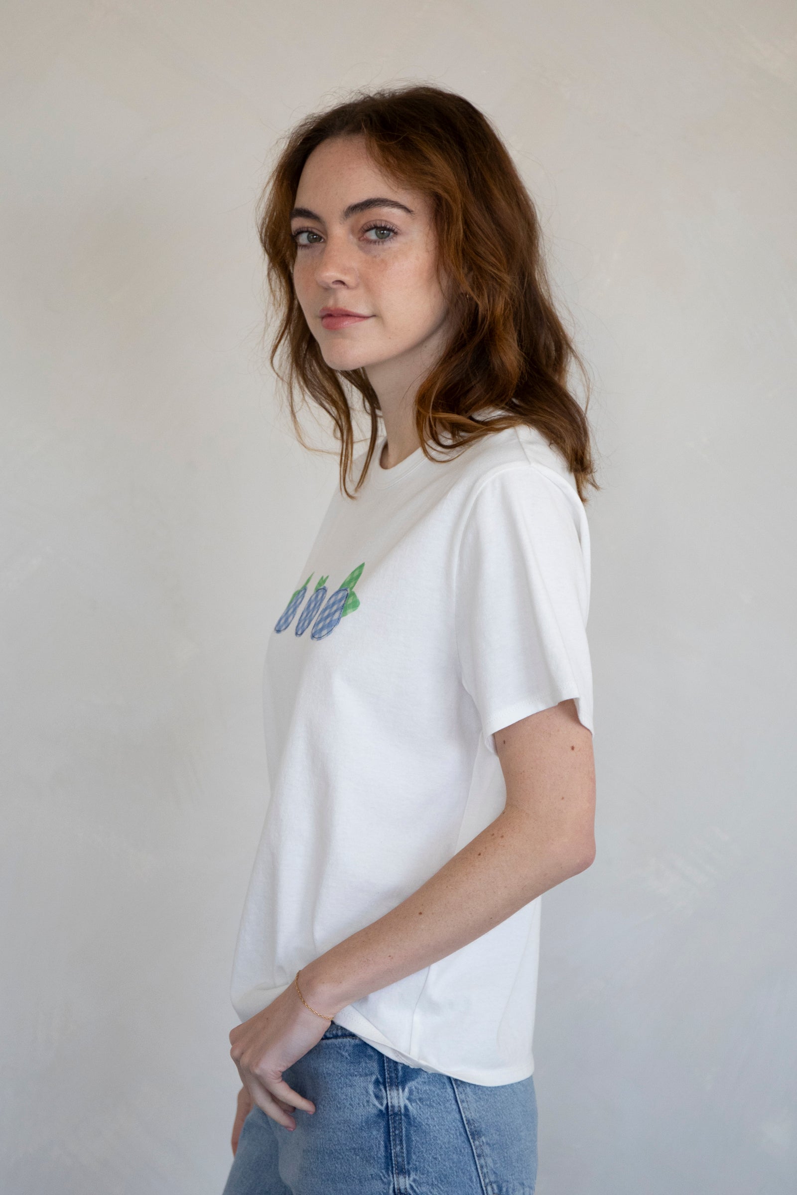 【新品】AWW MAGAZINE BLUEBERRY TEE AWW BLUEBERRY TEE – awwmagazine