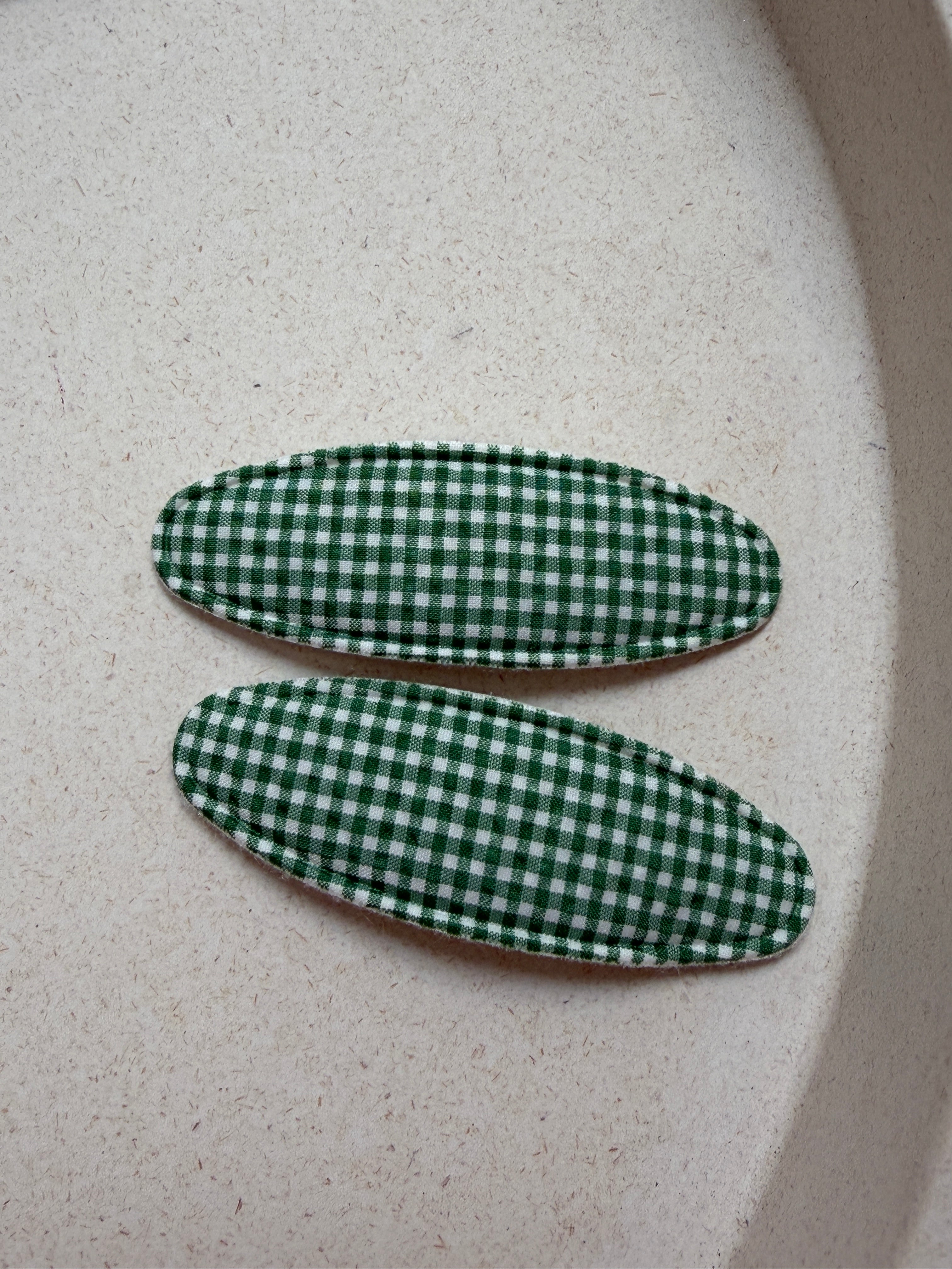 Oval Gingham Clips